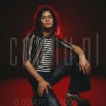 07-05-1978 Van Halen 
Eddy van Halen at studio Amsterdam

[keywords]Posed, Eyecontact, Full Length[/keywords]